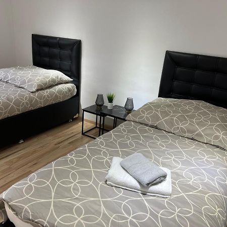 וינה Mateo Apartments I Contactless Check-In מראה חיצוני תמונה