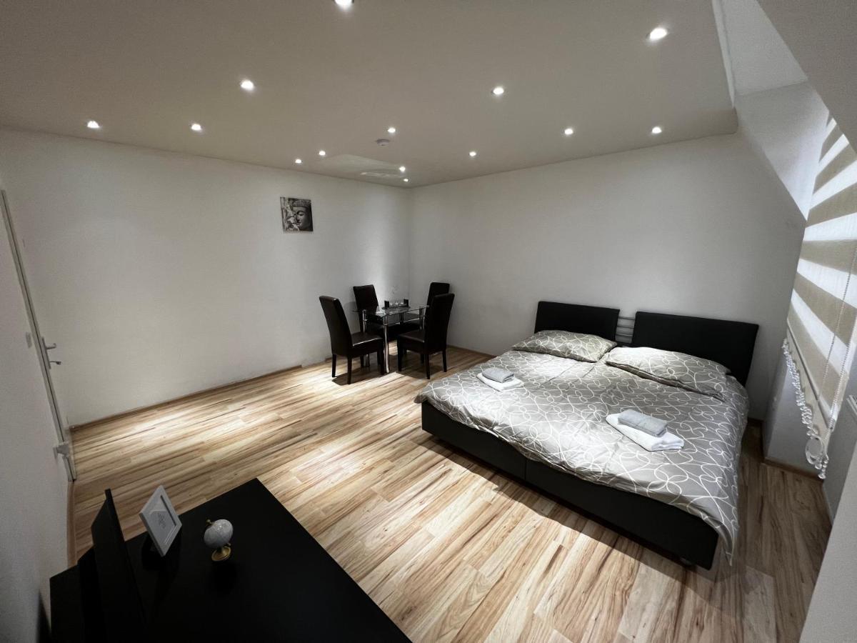 וינה Mateo Apartments I Contactless Check-In מראה חיצוני תמונה